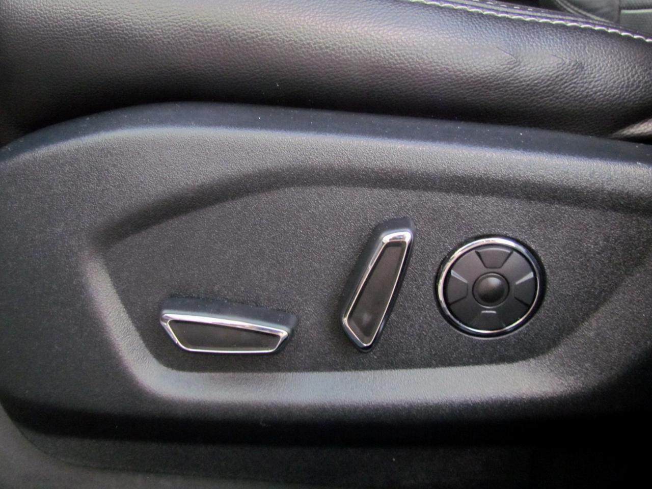 Ford Explorerlimited 4D Suv Fwd - Thumbnail 17