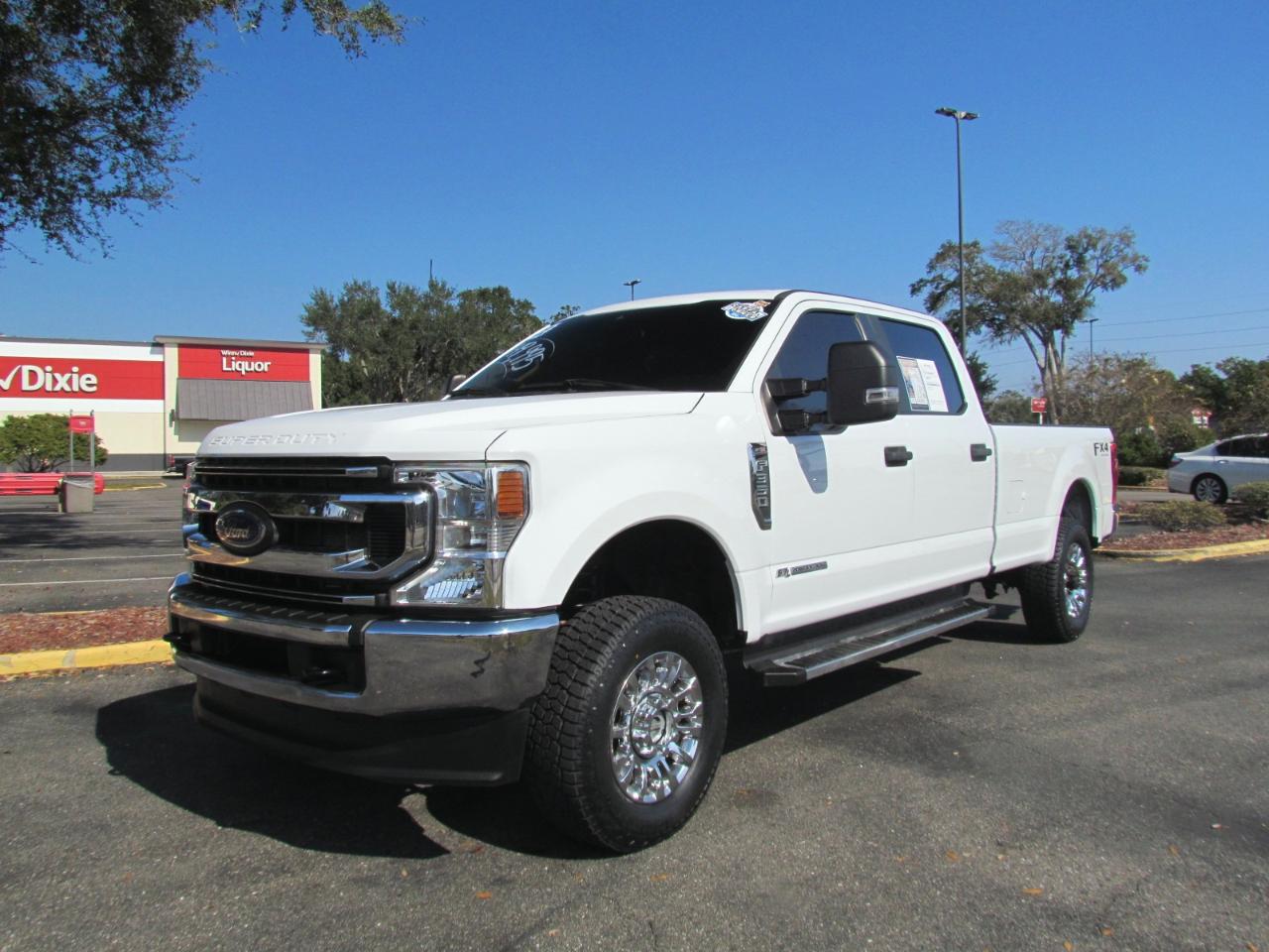 Ford F-350 Sdxl Crew Cab Long Bed 4Wd - Thumbnail 2
