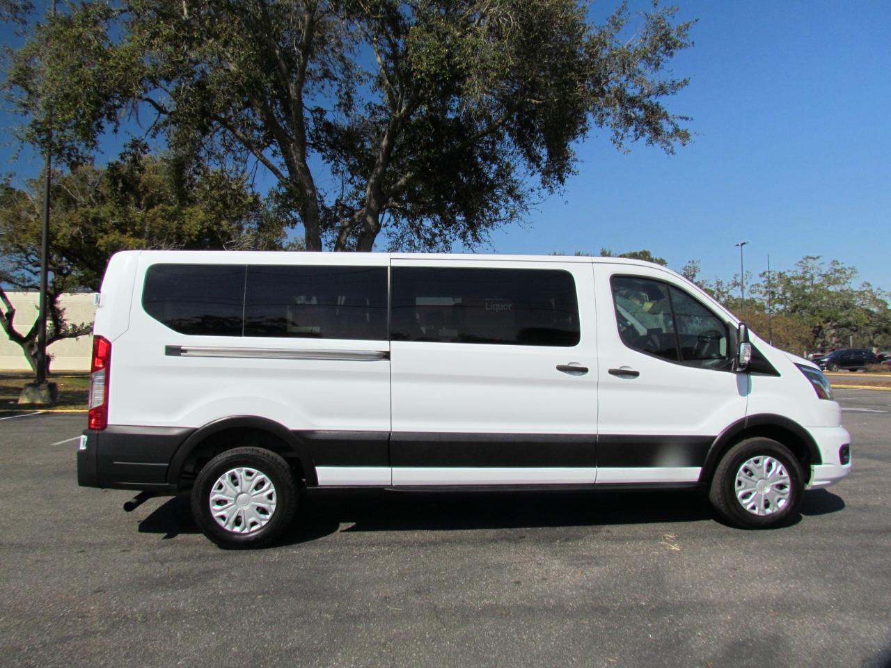 Ford Transit350 Wagon Low Roof Xlt W/Sliding Pass. 148-In. Wb - Thumbnail 13