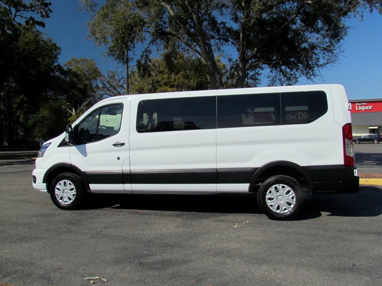 Ford Transit350 Wagon Low Roof Xlt W/Sliding Pass. 148-In. Wb - Thumbnail 7