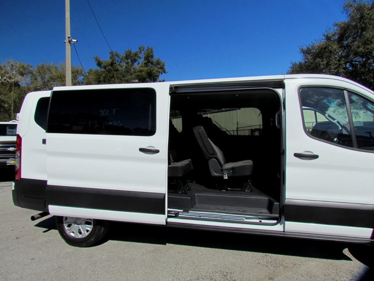 Ford Transit350 Wagon Low Roof Xlt W/Sliding Pass. 148-In. Wb - Thumbnail 19