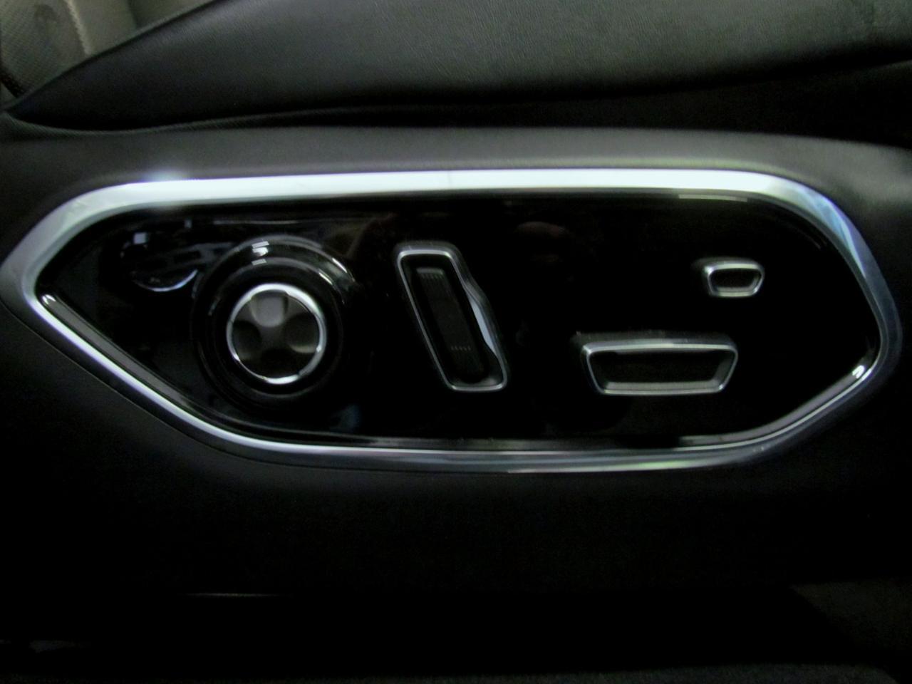 Jeep Grand Cherokeeoverland 4D Suv Rwd - Thumbnail 20