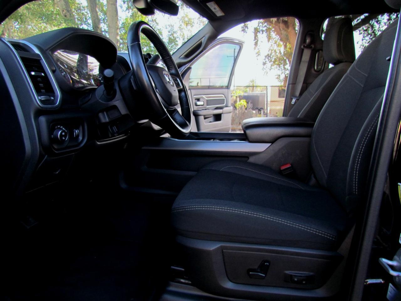 Ram 3500Big Horn Crew Cab Lwb 4Wd Drw - Thumbnail 20