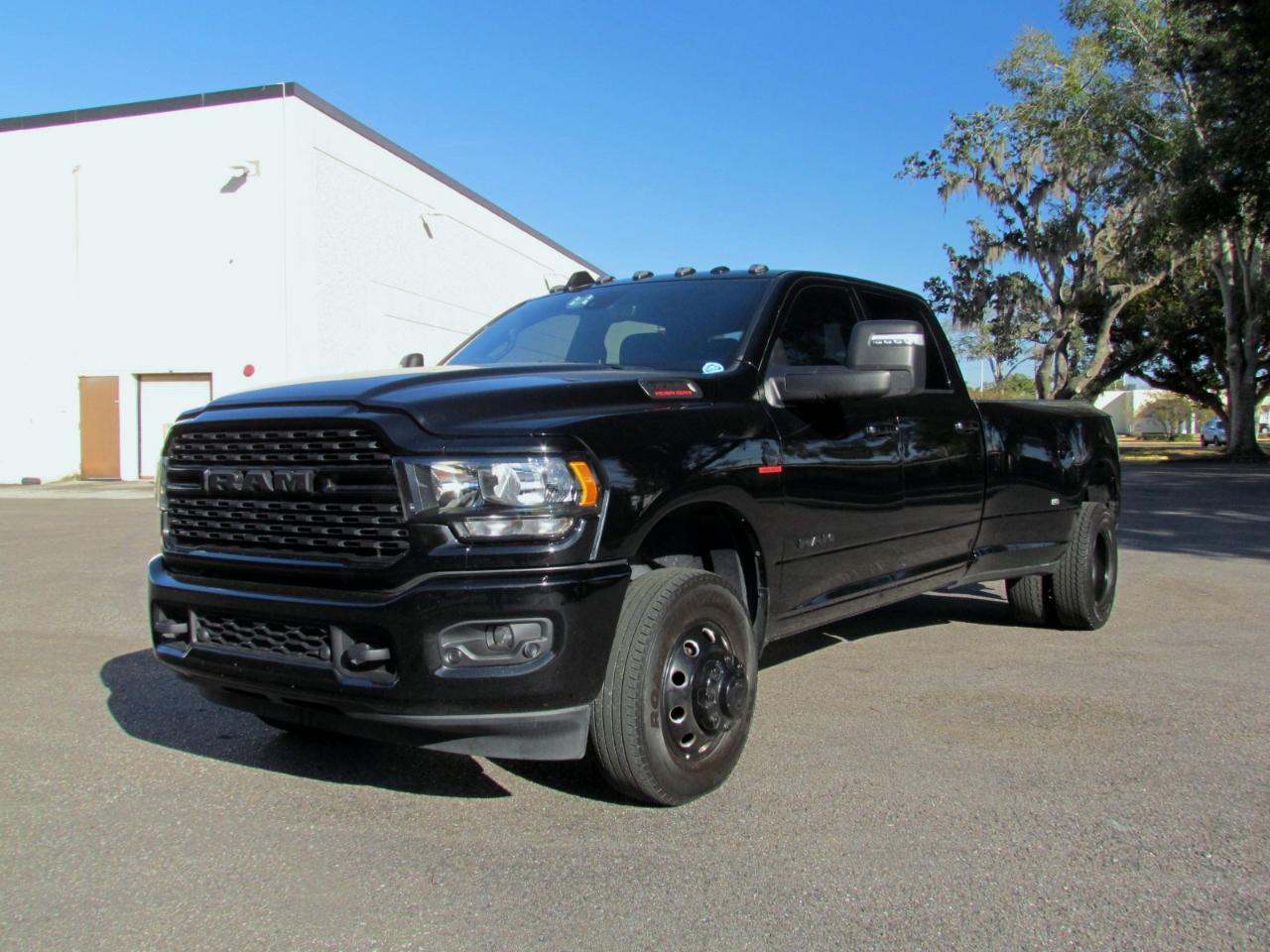 Ram 3500Big Horn Crew Cab Lwb 4Wd Drw - Thumbnail 4