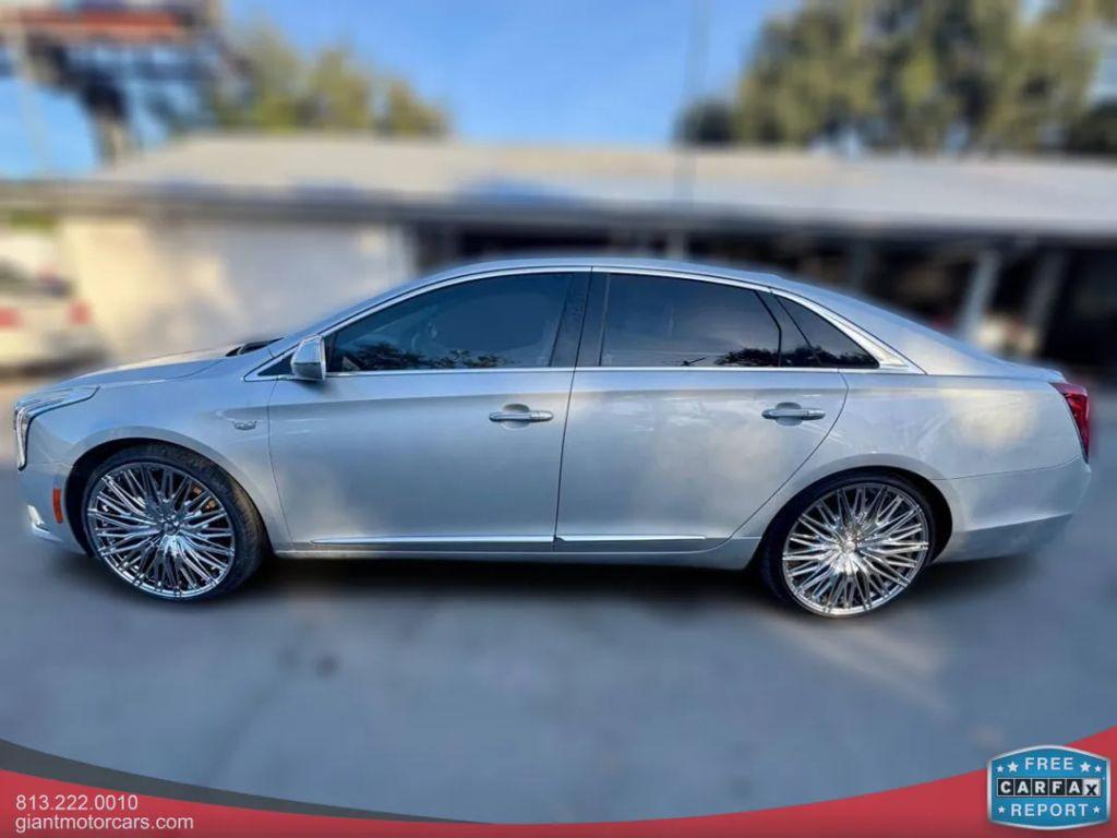 Cadillac Xts - Thumbnail 14