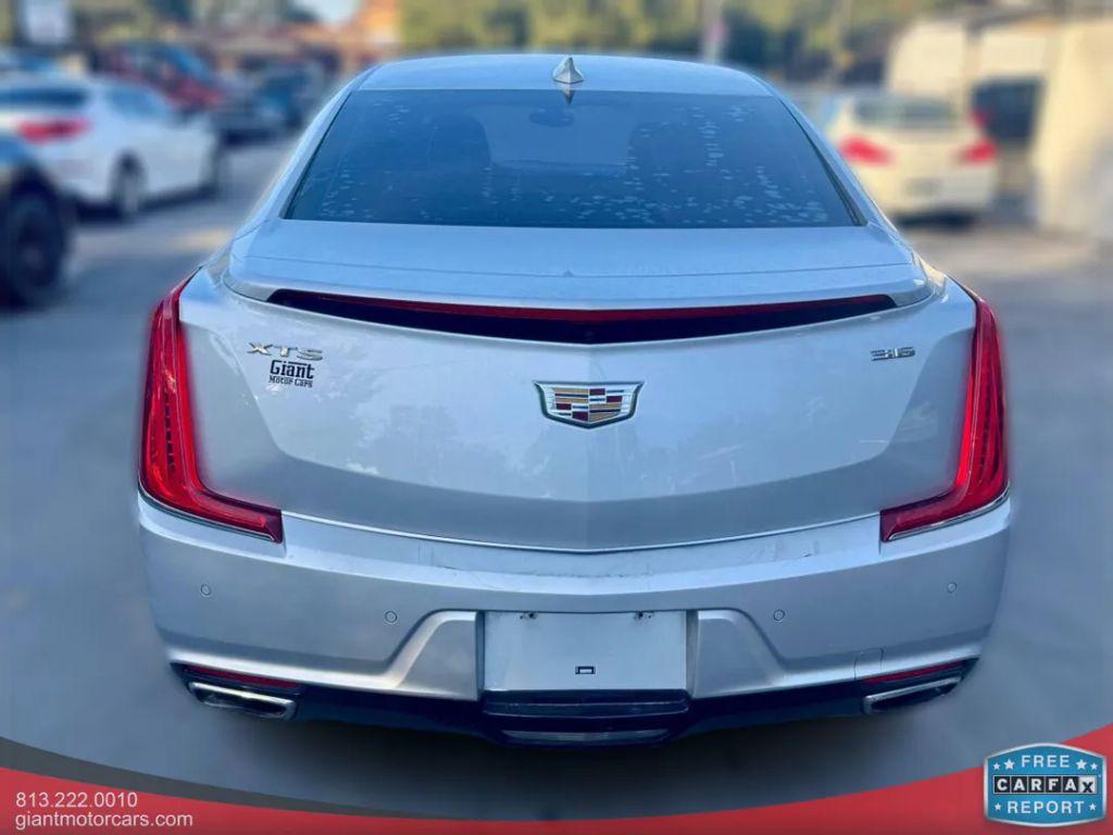 Cadillac Xts - Thumbnail 12