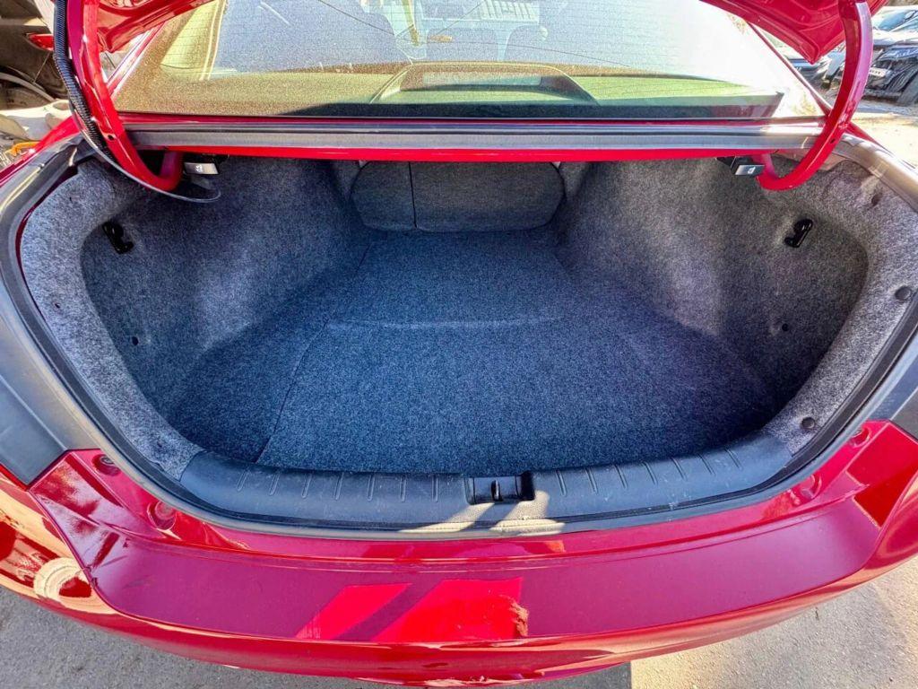 Honda Accord - Thumbnail 18