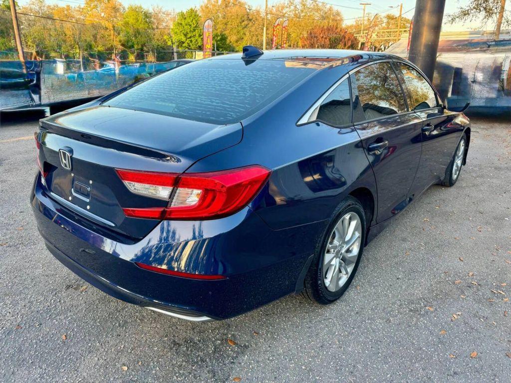 Honda Accord - Thumbnail 10