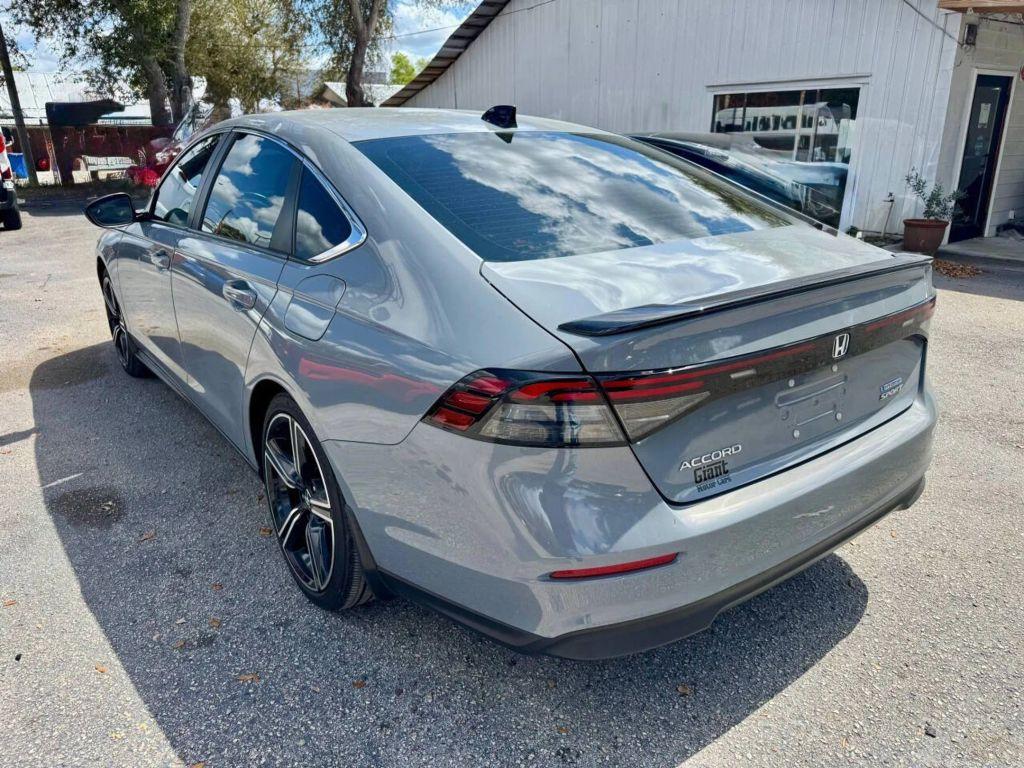 Honda Accord Hybrid - Thumbnail 11