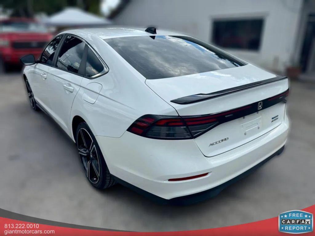 Honda Accord Hybrid - Thumbnail 13