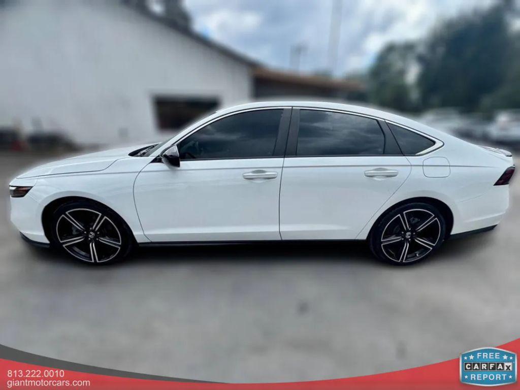 Honda Accord Hybrid - Thumbnail 14