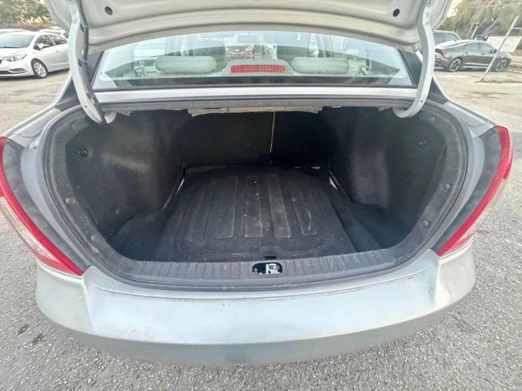 Hyundai Accent - Thumbnail 18