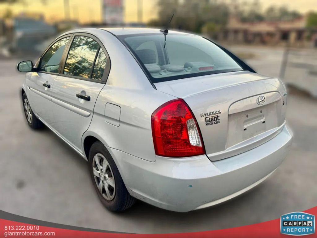 Hyundai Accent - Thumbnail 13