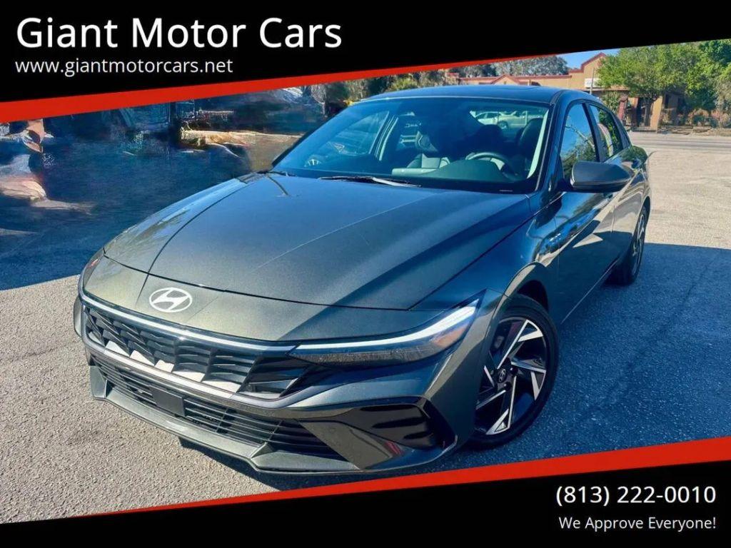 Hyundai Elantra Hybrid - Thumbnail 7