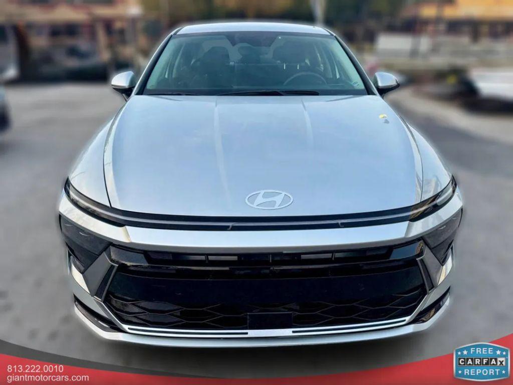 Hyundai Sonata - Thumbnail 8