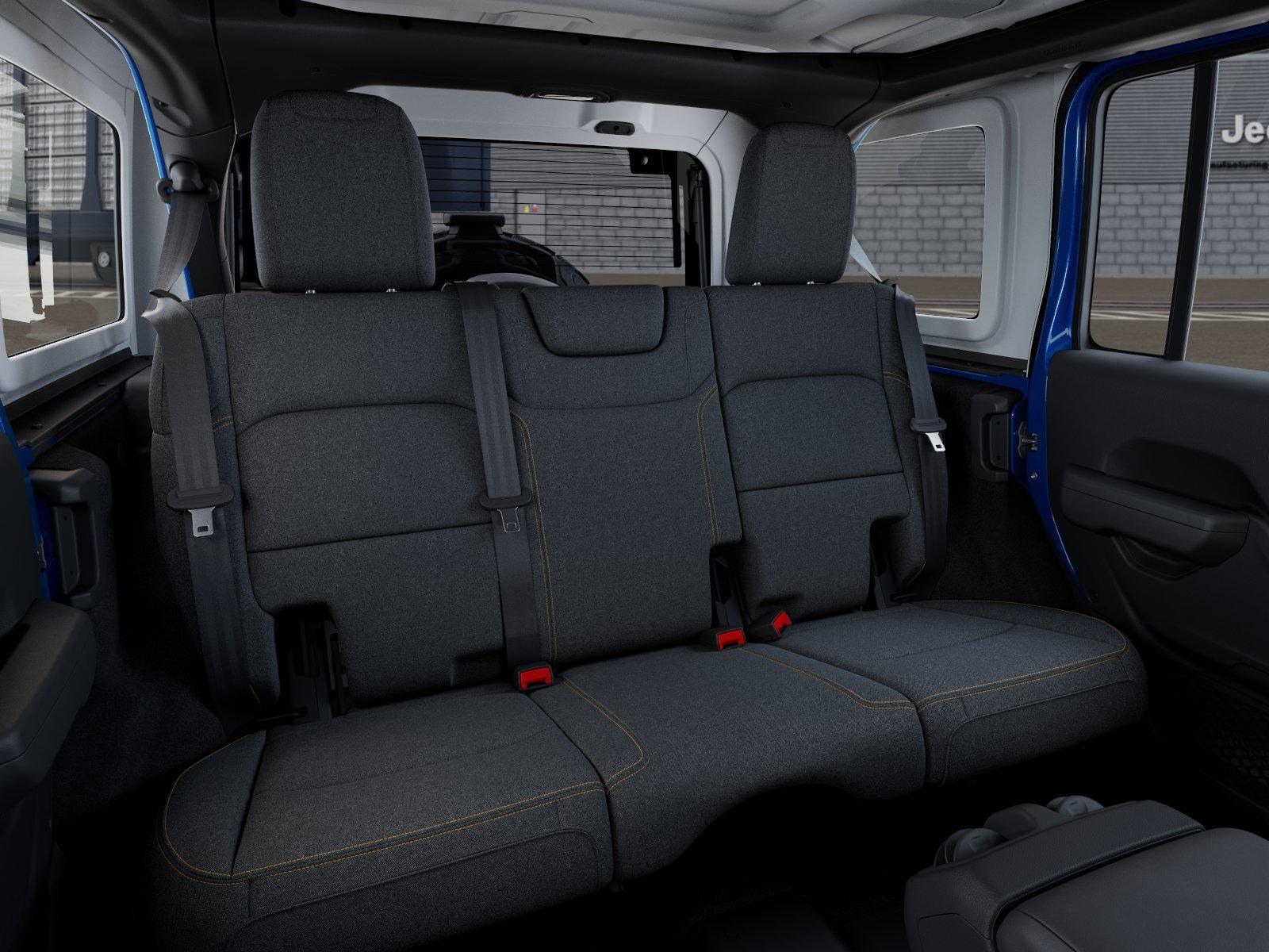 Jeep Wrangler 4-Door Willys - Thumbnail 16