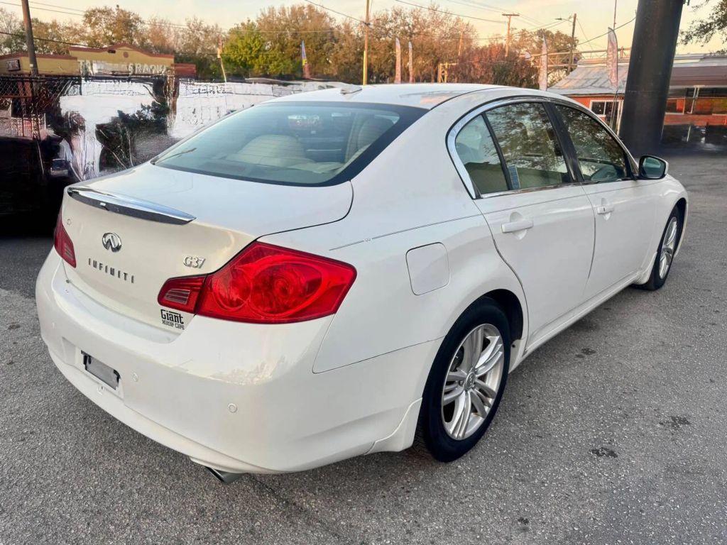 Infiniti G - Thumbnail 11