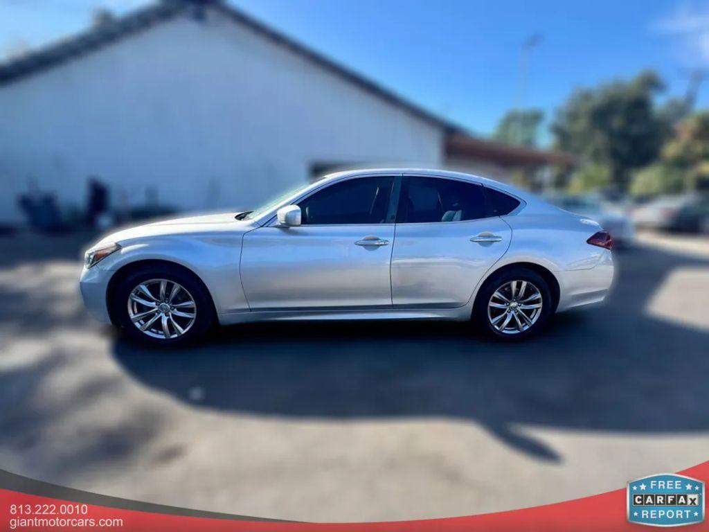 Infiniti Q70 - Thumbnail 14