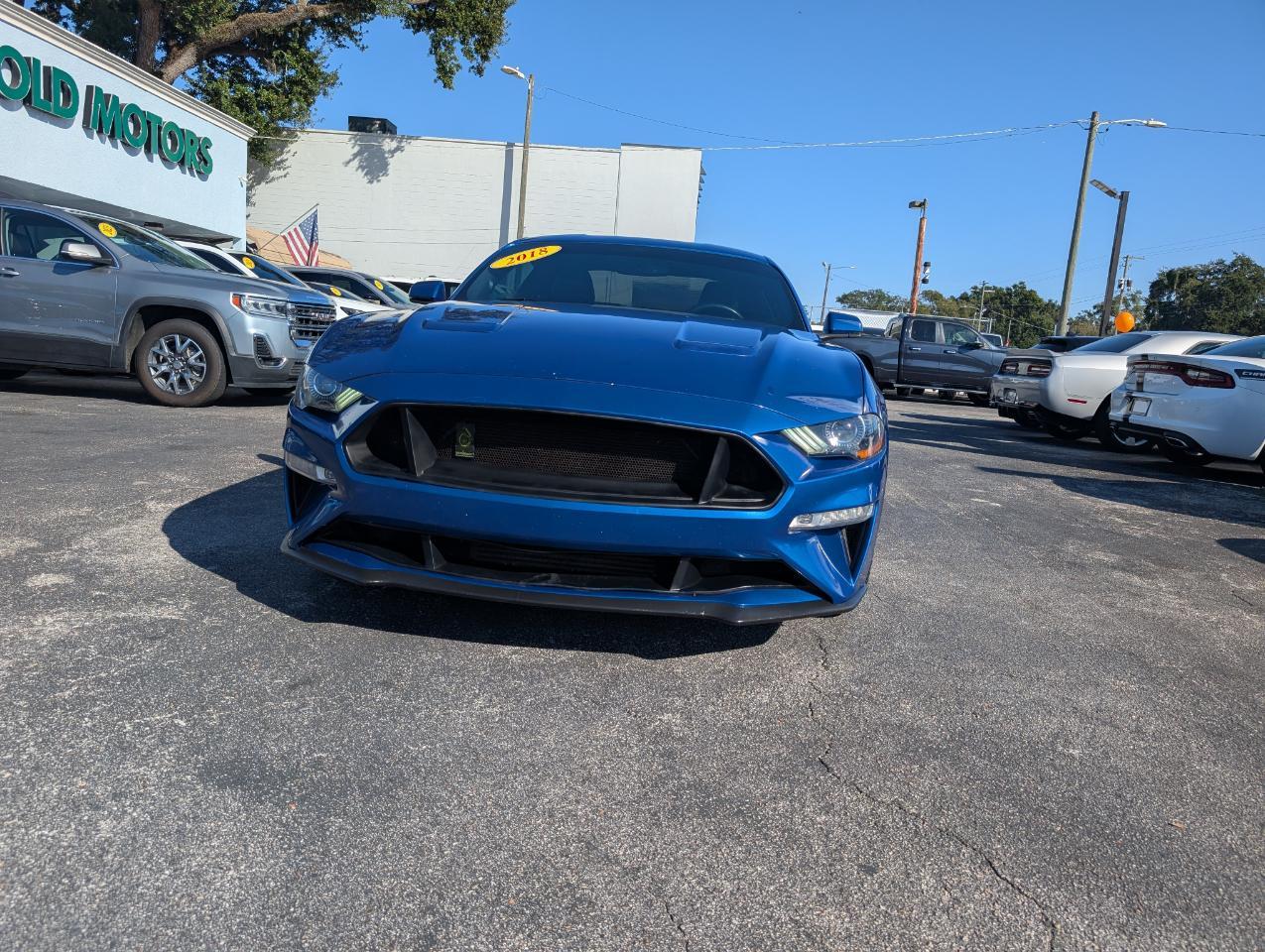 Ford Mustang - Thumbnail 3