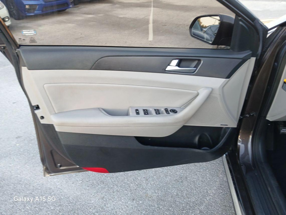 Hyundai Sonata - Thumbnail 13