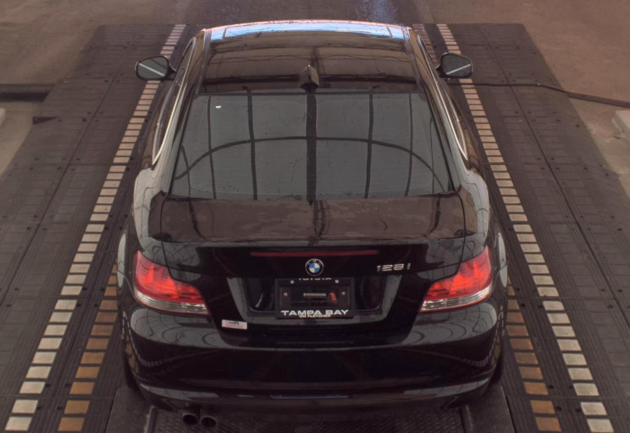 BMW 128I1-Series 2Dr Coupe - Thumbnail 3