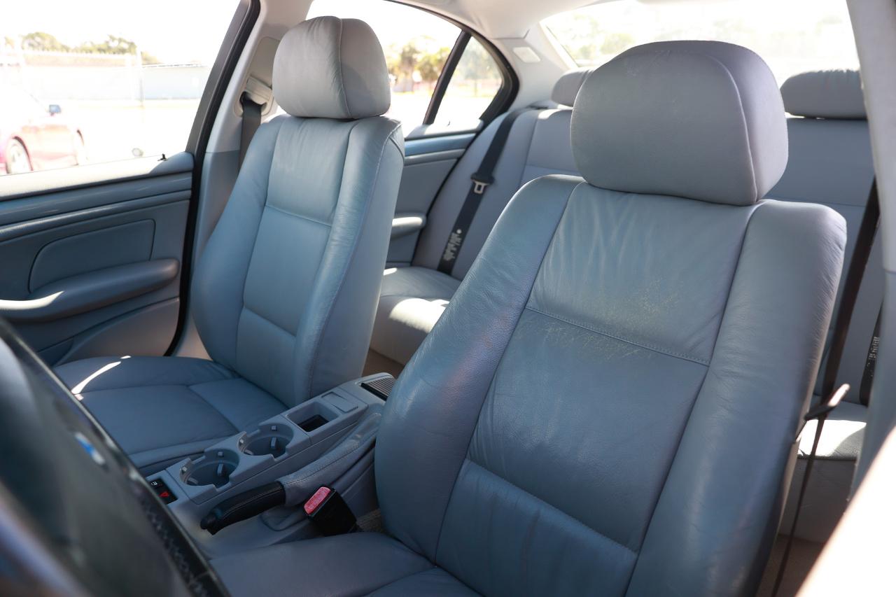 BMW 323I4Dr Sedan - Thumbnail 6