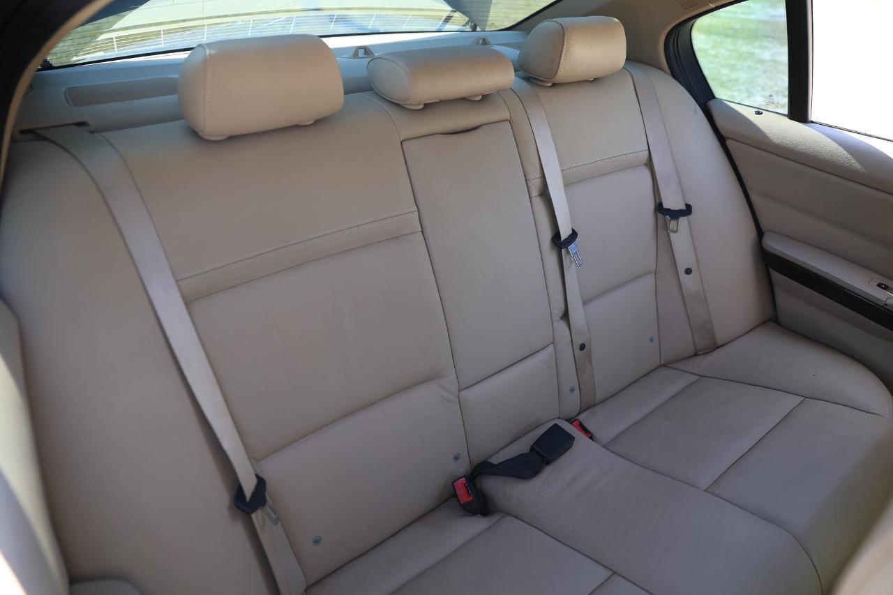 BMW 328I4Dr Sedan - Thumbnail 14