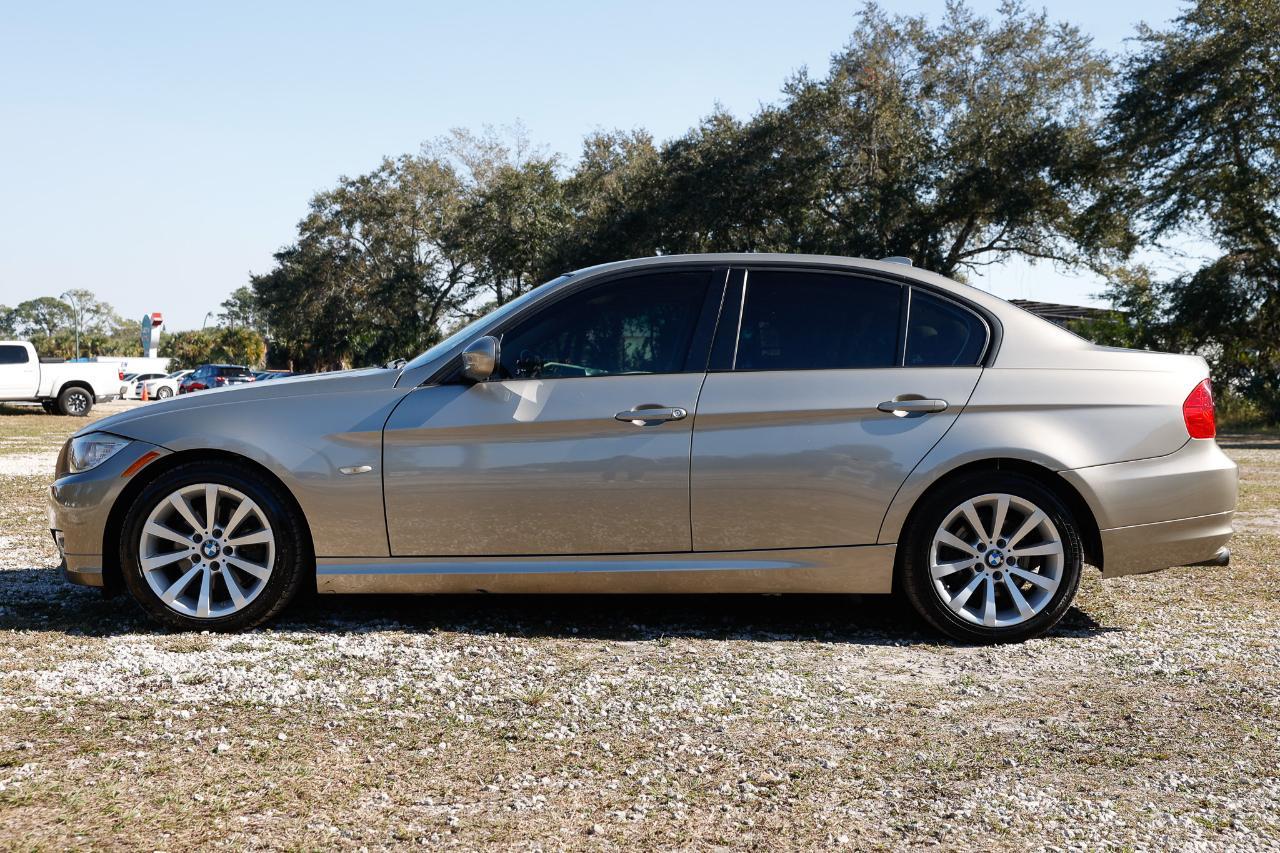 BMW 328I4Dr Sedan - Thumbnail 3