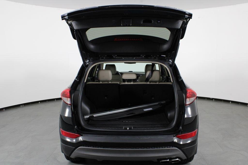 Hyundai Tucson Limited - Thumbnail 16