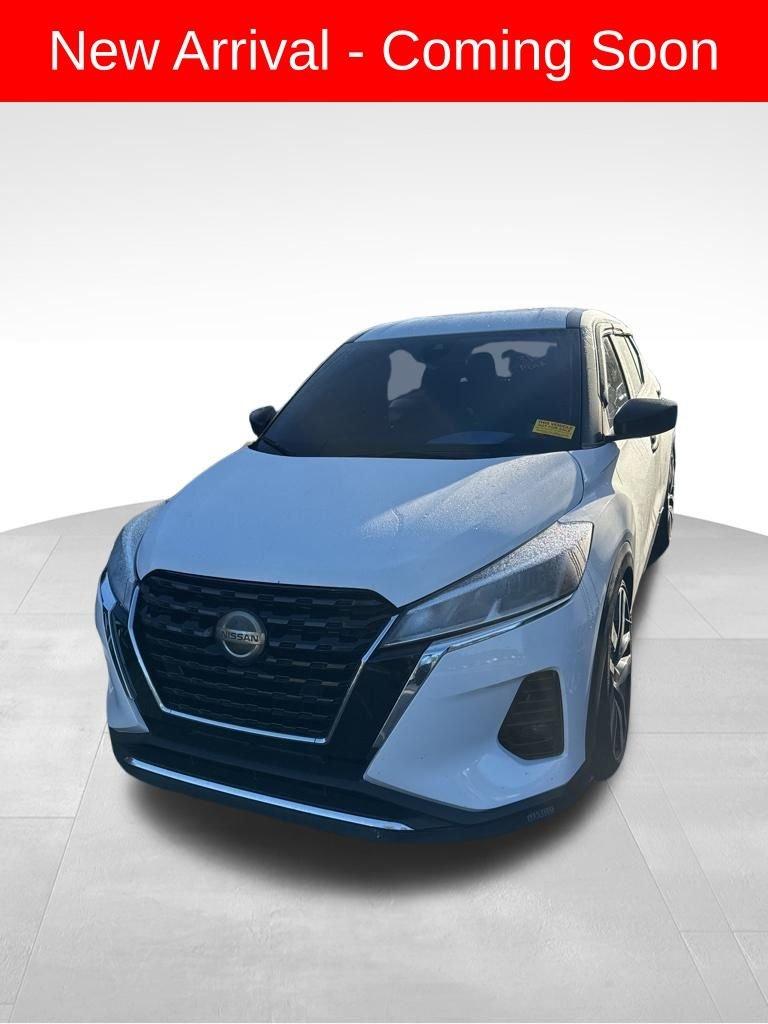 Nissan Kicks S - Thumbnail 2