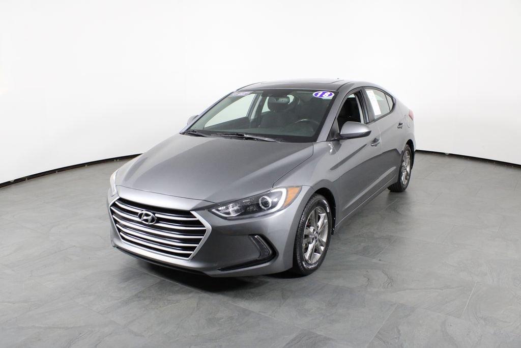 Hyundai Elantra Value Edition - Thumbnail 3