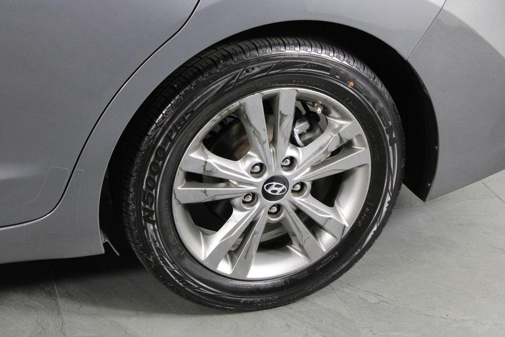 Hyundai Elantra Value Edition - Thumbnail 12