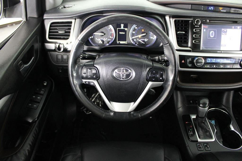 Toyota Highlander Xle V6 - Thumbnail 7