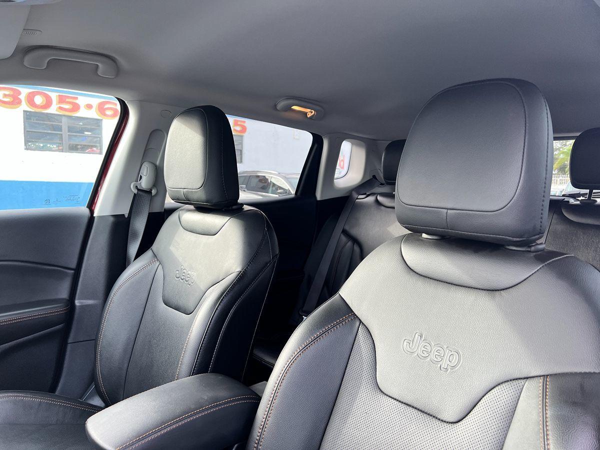 Jeep Compass Limited 4X4 - Thumbnail 12