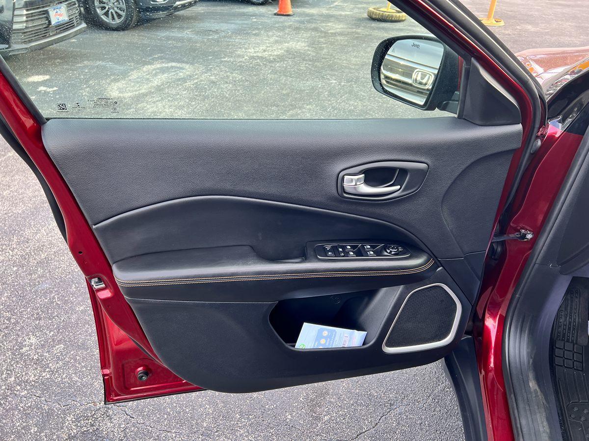 Jeep Compass Limited 4X4 - Thumbnail 13