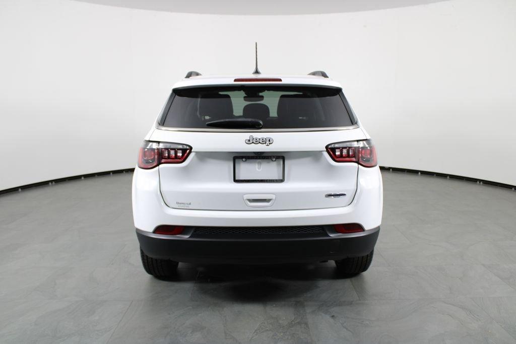 Jeep Compass Latitude - Thumbnail 9