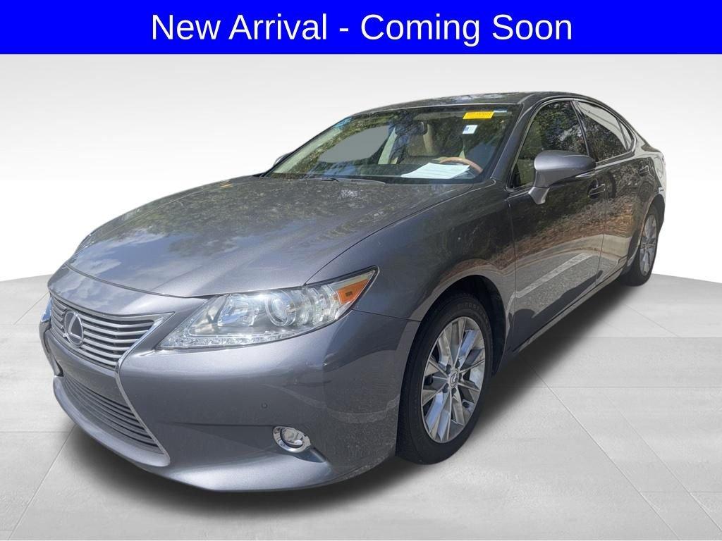 Lexus Es 300H - Thumbnail 2