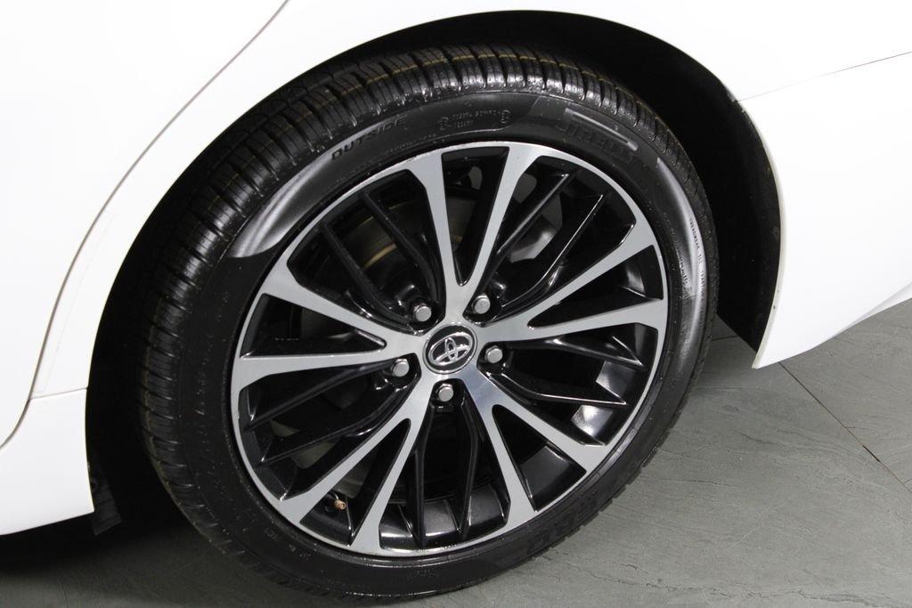 Toyota Camry Se - Thumbnail 13