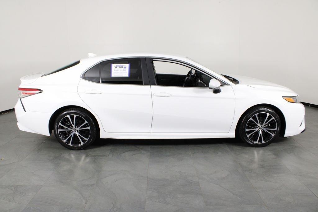 Toyota Camry Se - Thumbnail 15