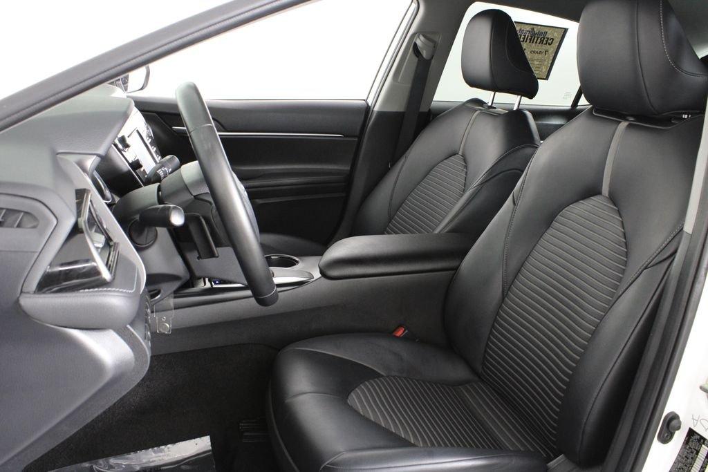 Toyota Camry Se - Thumbnail 19