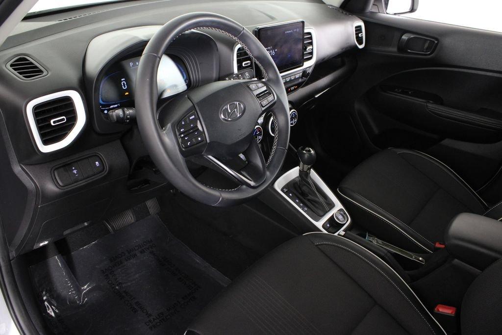 Hyundai Venue Limited - Thumbnail 18