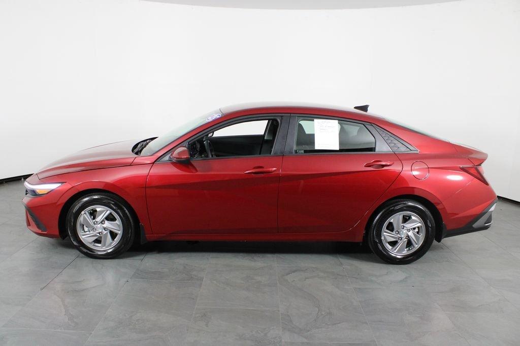 Hyundai Elantra Se - Thumbnail 12