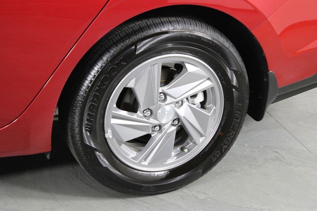 Hyundai Elantra Se - Thumbnail 13