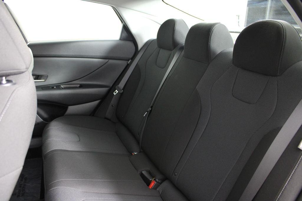 Hyundai Elantra Se - Thumbnail 20