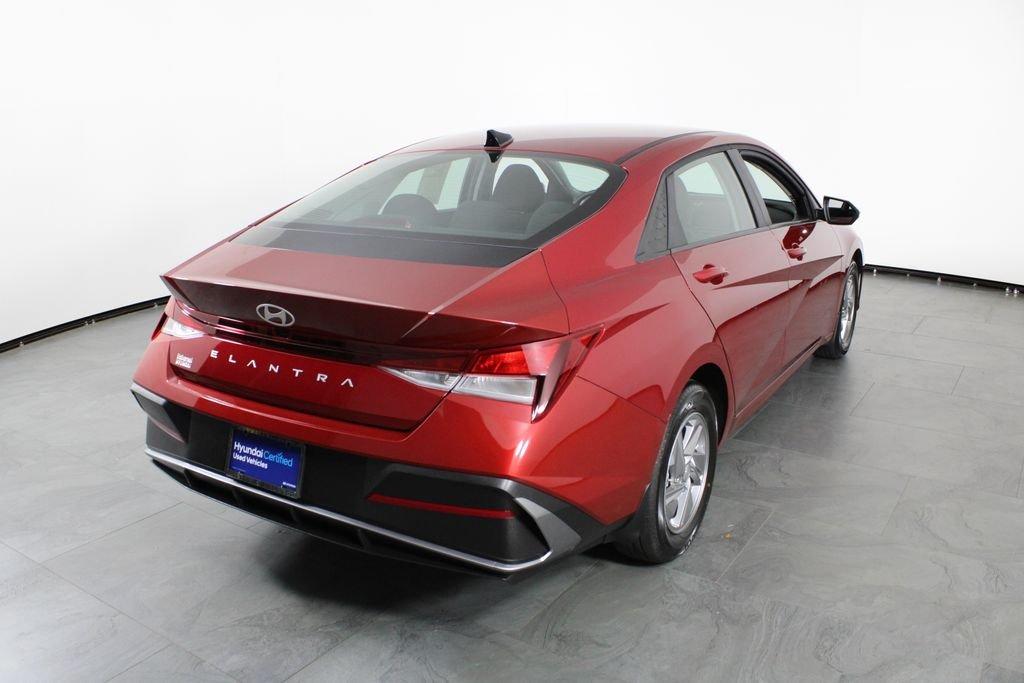 Hyundai Elantra Se - Thumbnail 16