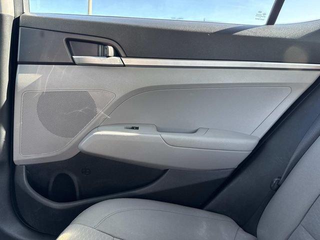 Hyundai Elantra Se - Thumbnail 18