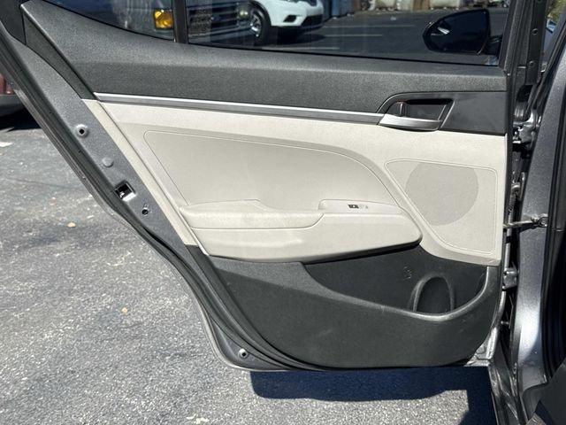 Hyundai Elantra Se - Thumbnail 14