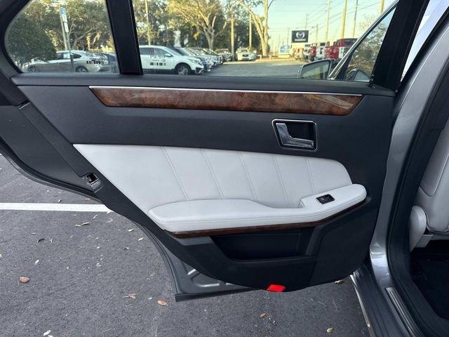 Mercedes-Benz E 350 - Thumbnail 14