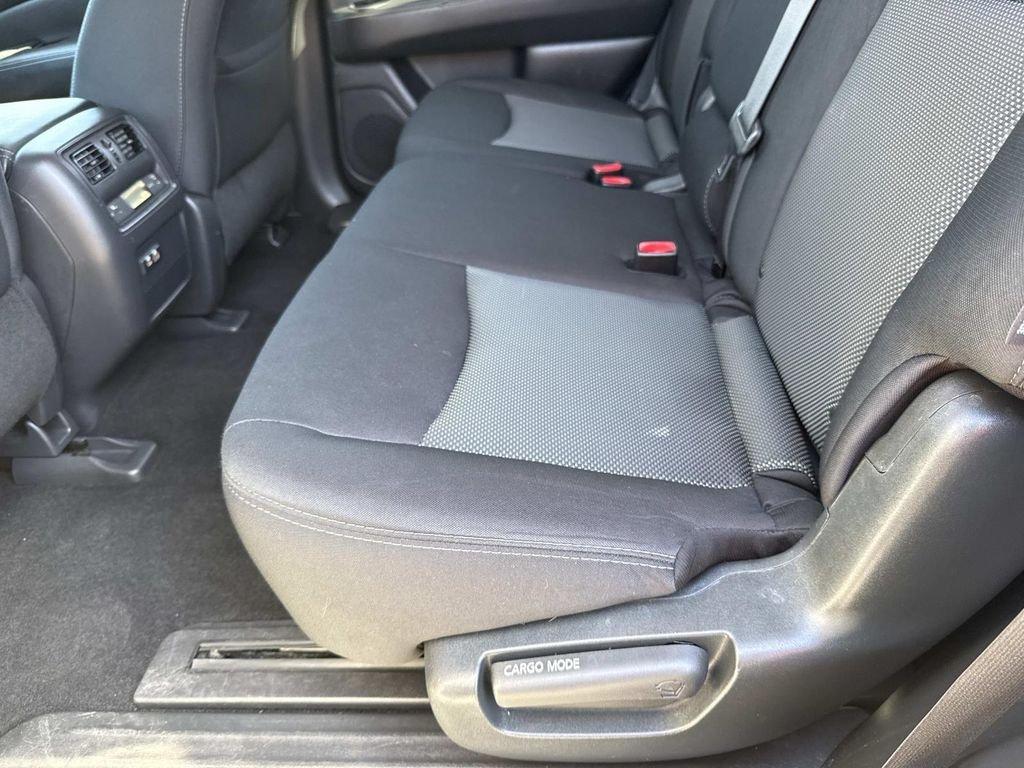 Nissan Pathfinder Sv - Thumbnail 17