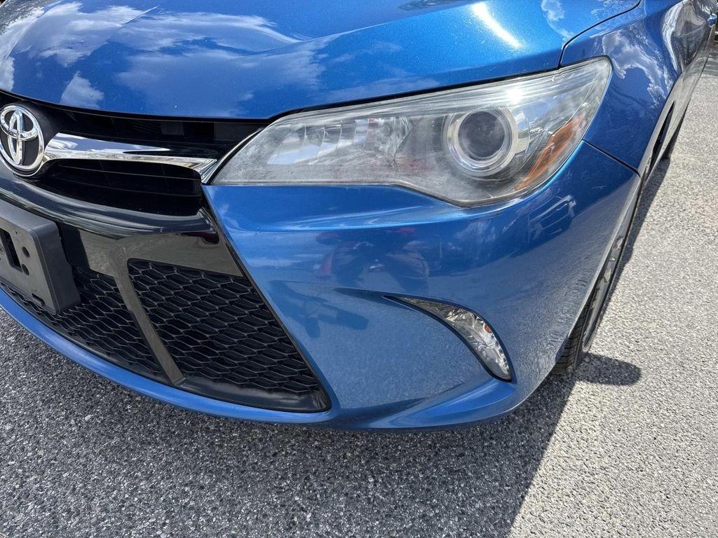 Toyota Camry Se - Thumbnail 11